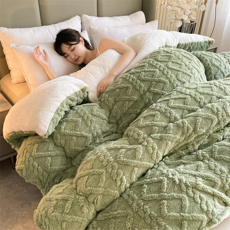 Weighted Blanket in Tafu Velvet & Artificial Lamb Cashmere